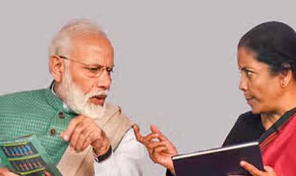 ब्रांडेड मिठाई और फूड प्रोडक्ट्स से लेकर कपड़ों तक होंगे सस्ते, 5% GST स्लैब में शामिल होने की तैयारी