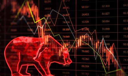 ट्रंप टैरिफ का झटका: सेंसेक्स 600 अंक लुढ़का, बड़े शेयरों में हड़कंप