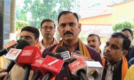 एनएचएम कर्मचारियों की हड़ताल पर सियासत तेज, स्वास्थ्य मंत्री जायसवाल ने कांग्रेस को घेरा