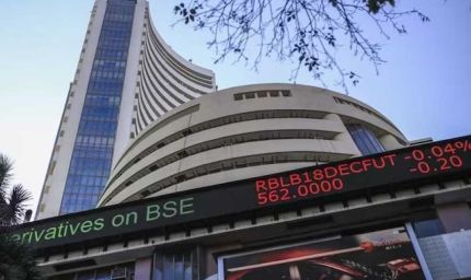 डॉलर के मुकाबले रुपया मजबूत, 6 पैसे चढ़कर ₹87.63 पर बंद