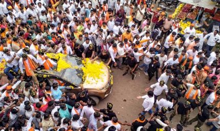 मराठा आरक्षण: मनोज जरांगे की भूख हड़ताल, समर्थकों का सरकार पर दबाव