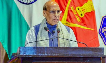 राजनाथ सिंह का बड़ा बयान: टैरिफ विवाद पर कहा- राजनीति में न स्थायी दोस्त, न दुश्मन