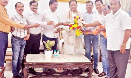 मुख्यमंत्री  साय को कंवर समाज प्रतिनिधिमंडल ने दी बधाई एवं करमा तिहार के लिए आमंत्रण