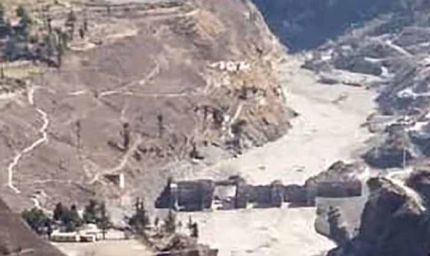उत्तराखंड में बड़ा हादसा: भूस्खलन से धौलीगंगा पावर प्रोजेक्ट की सुरंग में 19 मजदूर फंसे