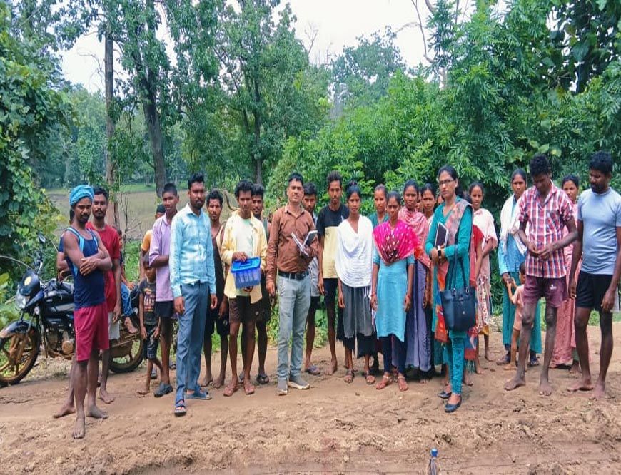 पानी की जांचकर खोली आंखे, पीने के पानी की गुणवत्ता पर सजग हुए ग्रामीण