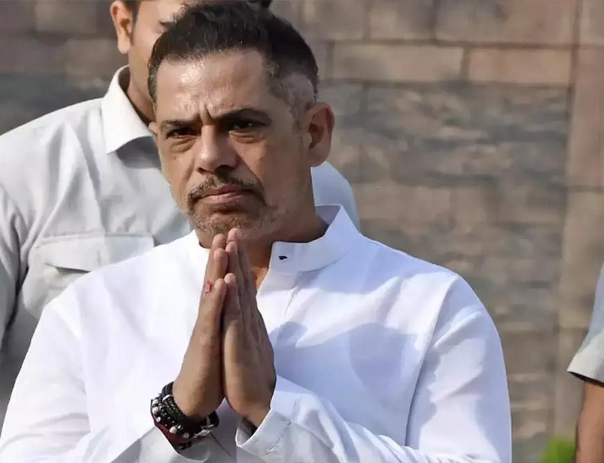 रॉबर्ट वाड्रा को राउंड 28 अगस्त तक कोर्ट में पेश होने का नोटिस, ED ने बताया 'स्पष्ट मनी लॉन्ड्रिंग केस'