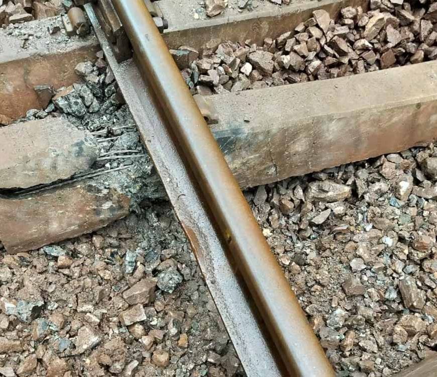 चक्रधरपुर में नक्सली वारदात: ट्रैक उड़ाया, बड़ा रेल हादसा टला