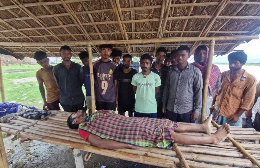 झारखंड में गंगा नदी में बड़ा नाव हादसा: 31 सवारों से भरी नाव पलटी, 1 की मौत, 3 लापता