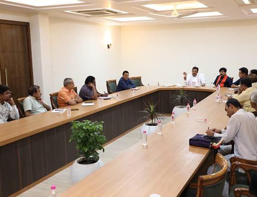 हिनौती गौधाम में निर्माणाधीन कार्य शीघ्र करें पूर्ण : उप मुख्यमंत्री शुक्ल