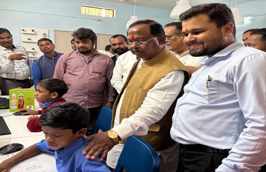 रायपुर : मंत्री रामविचार नेताम ने किया आश्रम के कल्पना कक्ष का निरीक्षण