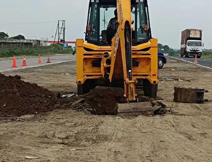 हाइवे पर ढाबों और पेट्रोल पंपों के सामने अवैध डिवाइडर कट पर सख्ती, सुप्रीम कोर्ट रोड सेफ्टी कमेटी ने लिया संज्ञान