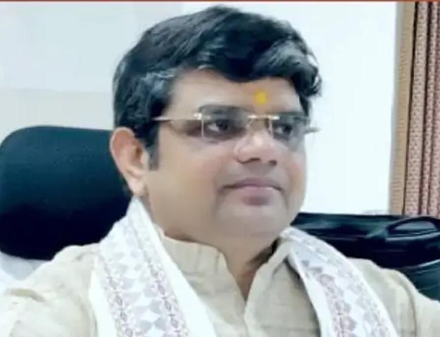 राज्यपाल  पटेल ने प्रो. मिश्र को महर्षि पाणिनी संस्कृत विश्वविद्यालय का कुलगुरू नियुक्त किया