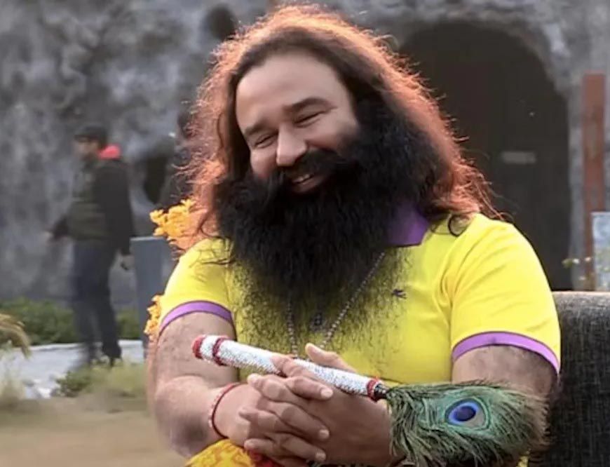 जेल में गुरमीत राम रहीम के नाम आई राखियों की बाढ़, डाक कर्मचारी भी हुए हैरान