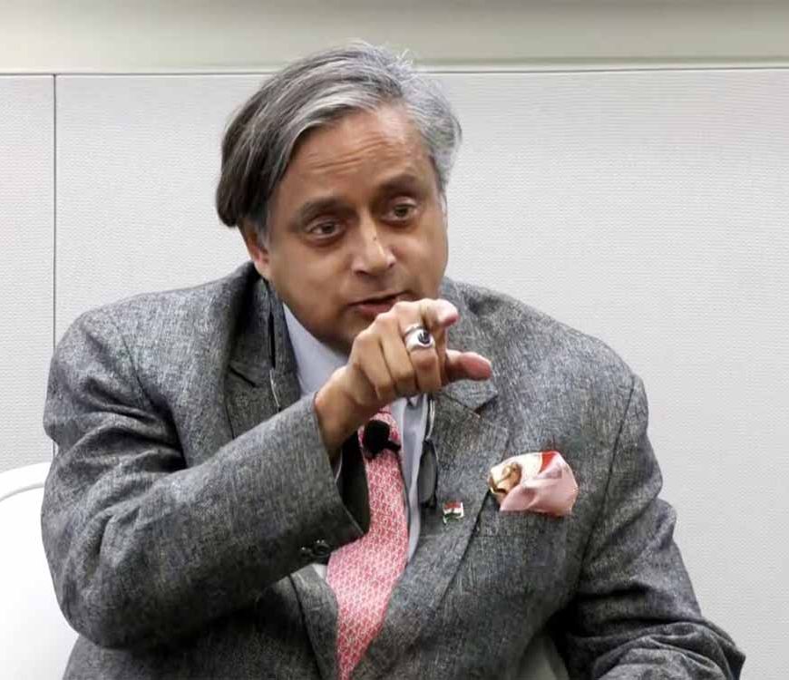 भारत को धमकाना आसान नहीं: ट्रंप के बयान पर गरजे शशि थरूर, टैरिफ में जवाब देने की दी चेतावनी