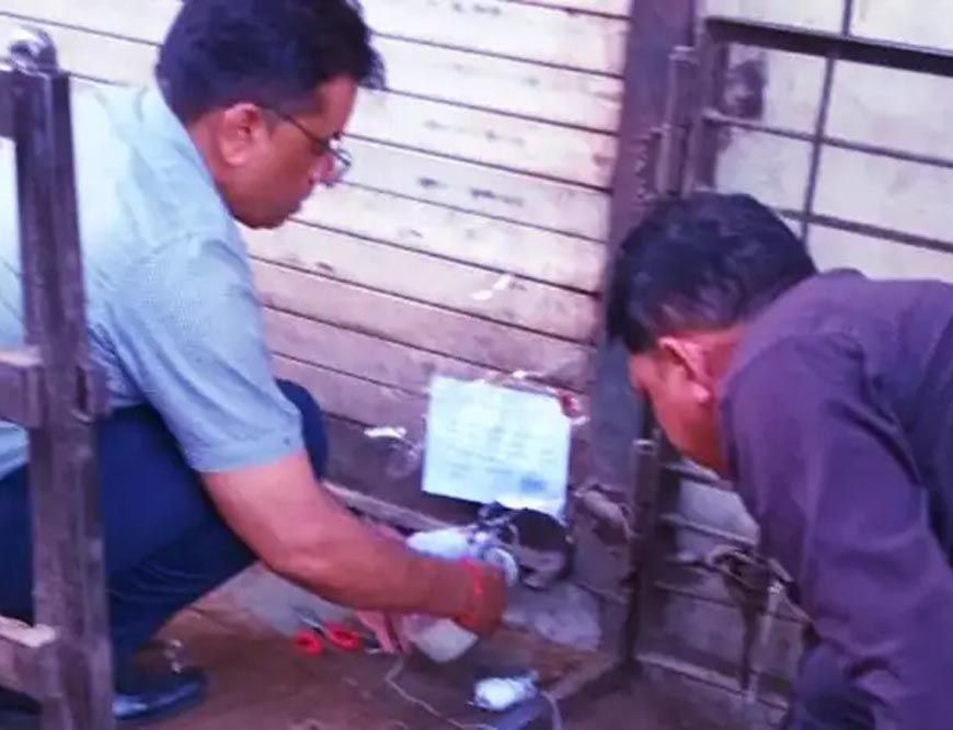 लाइसेंस सस्पेंड होने के बाद भी चल रही थी बेकरी, प्रशासन ने जमजम को किया सील