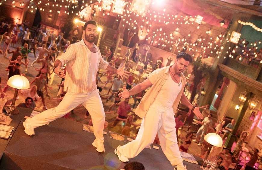 यशराज ने पेश की 'वॉर 2' के सुपरहिट सॉन्ग 'जनाब ए आली' की पहली झलक