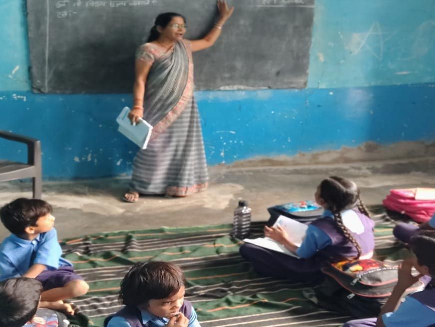 युक्तियुक्तकरण से विद्यालय को मिले दो-दो शिक्षक, बच्चों के चेहरे पर फिर से लौटी मुस्कान
