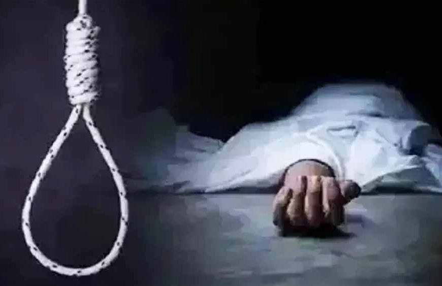 कलेक्ट्रेट परिसर में ई-रिक्शा चालक ने की आत्महत्या, जांच में जुटी पुलिस