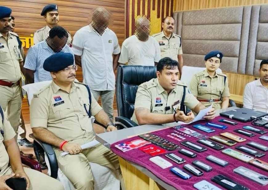 Snapchat पर युवतियों से ठगी करने वाले नाइजिरियन और दक्षिणी अफ्रीकी गिरोह के 3 सदस्य दिल्ली में धराए