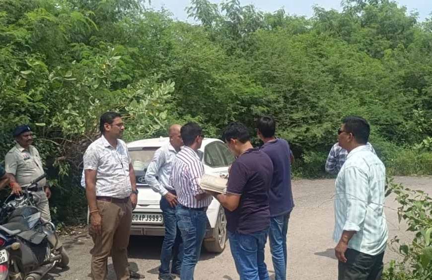 दिनदहाड़े सनसनी: कारोबारी की कार रोककर हथियारों के बल पर 15 लाख की लूट