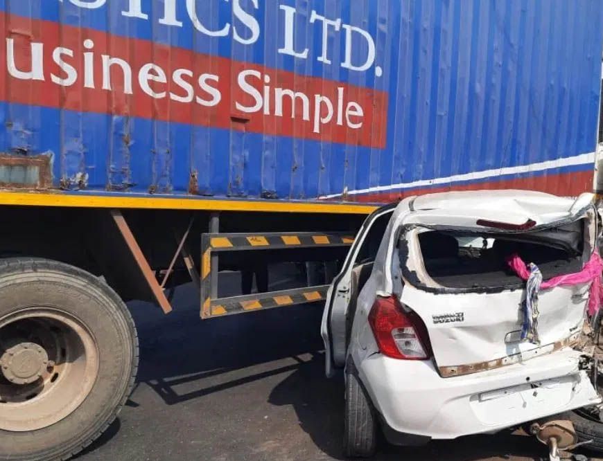 पुणे में तेज रफ्तार कंटेनर की भीषण टक्कर, 7 श्रद्धालुओं की दर्दनाक मौत