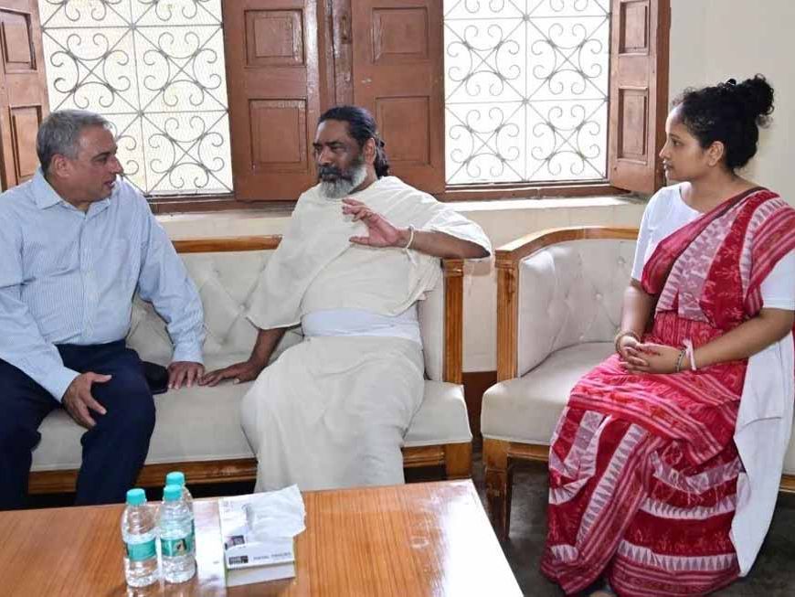 टाटा स्टील CEO की CM हेमंत से भेंट, दिशोम गुरु शिबू सोरेन को किया याद