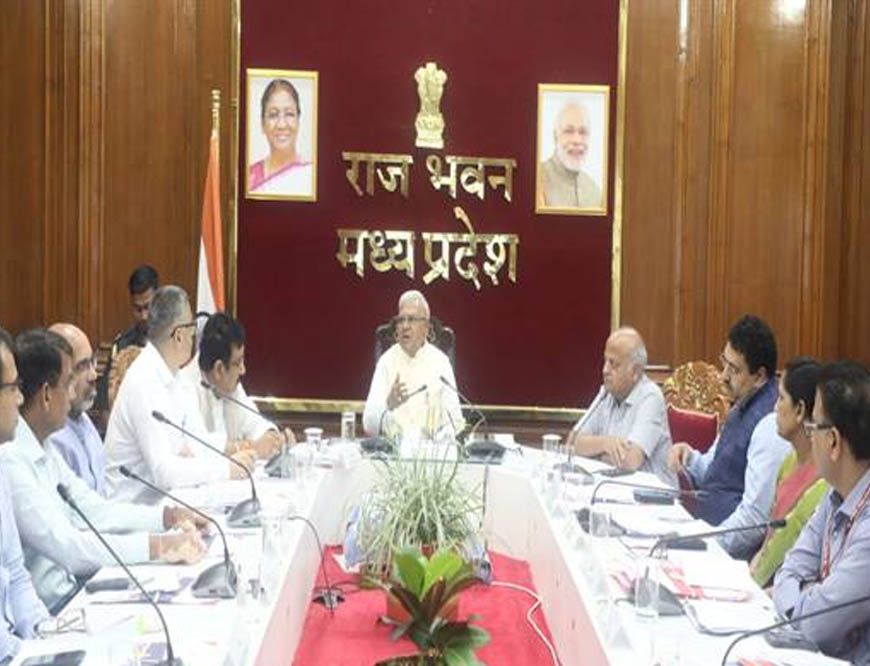 पीएम जनमन योजना के कार्यों की गुणवत्ता पर विशेष ध्यान दें : राज्यपाल पटेल