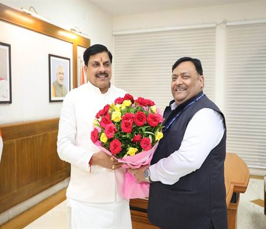 मुख्यमंत्री डॉ. यादव से भेल के डॉयरेक्टर गुप्ता ने की सौजन्य भेंट