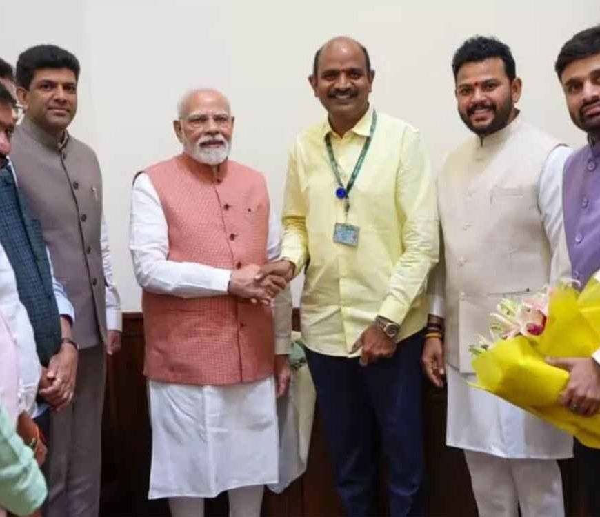 तीसरे बच्चे पर गाय और 50 हजार का इनाम, पीएम मोदी ने सांसद की पहल को सराहा