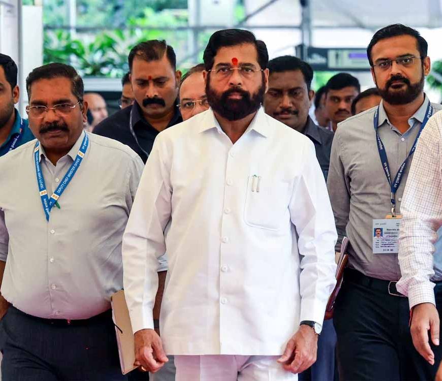 फडणवीस कैबिनेट से दूरी, शिंदे और करीबी नेताओं की गैरहाज़िरी से सियासी अटकलें तेज़