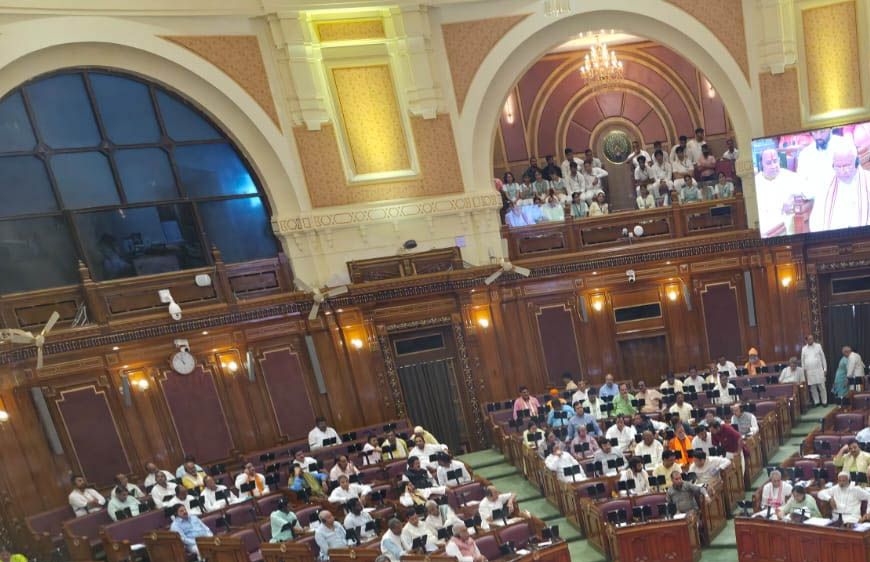 बेसिक शिक्षा मंत्री ने सदन में विपक्ष के भ्रमजाल का किया पर्दाफाश, आंकड़ों के साथ दिया करारा जवाब