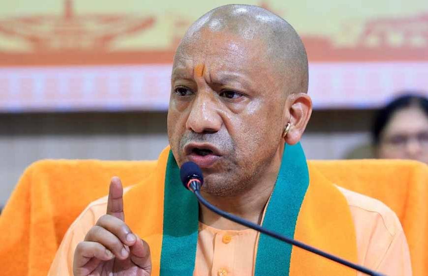 UP में बर्ड फ्लू अलर्ट: CM योगी ने चिड़ियाघरों में सुरक्षा बढ़ाने के निर्देश दिए