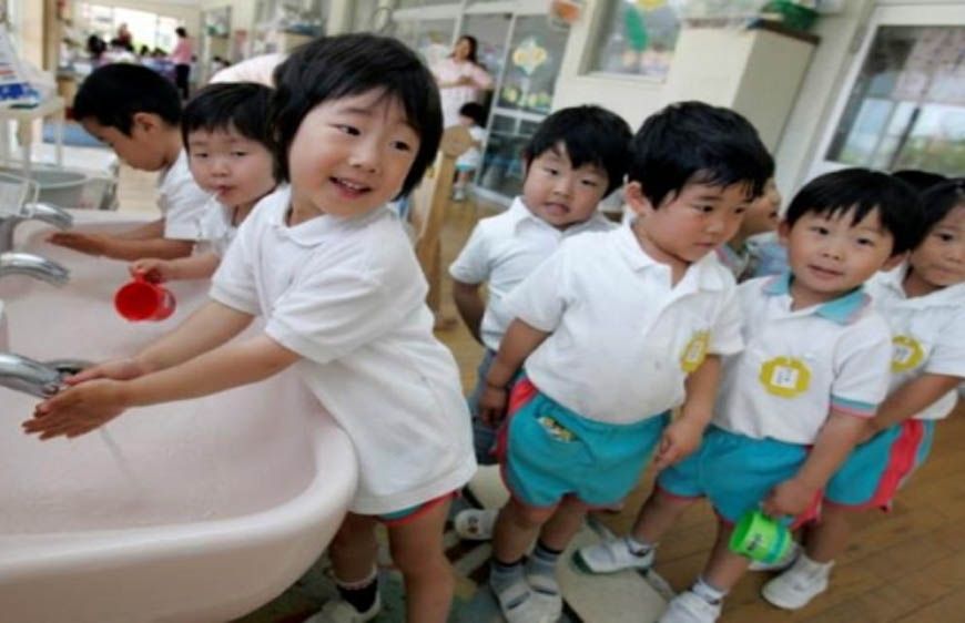 जापान में जनसंख्या संकट: जन्म से 10 लाख ज्यादा मौतें, बढ़ी चिंता 'साइलेंट इमरजेंसी'