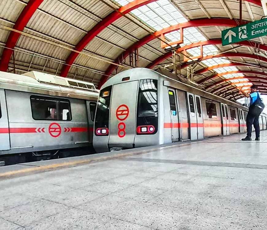 15 अगस्त को बदल जाएगी दिल्ली मेट्रो की टाइमिंग, जानें कब से कब तक चलेंगी ट्रेनें