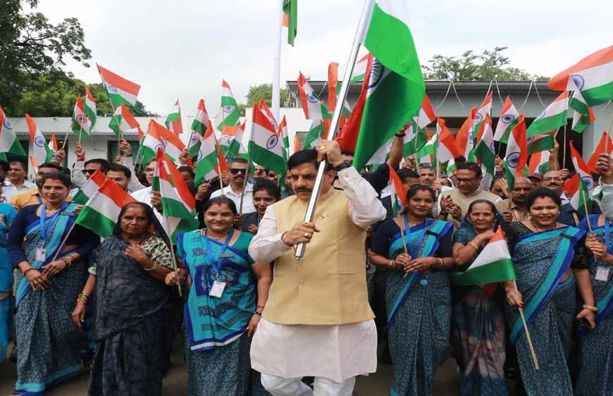 बड़े तालाब की लहरों के बीच दिखेगा देशभक्ति का अद्भुत रंग