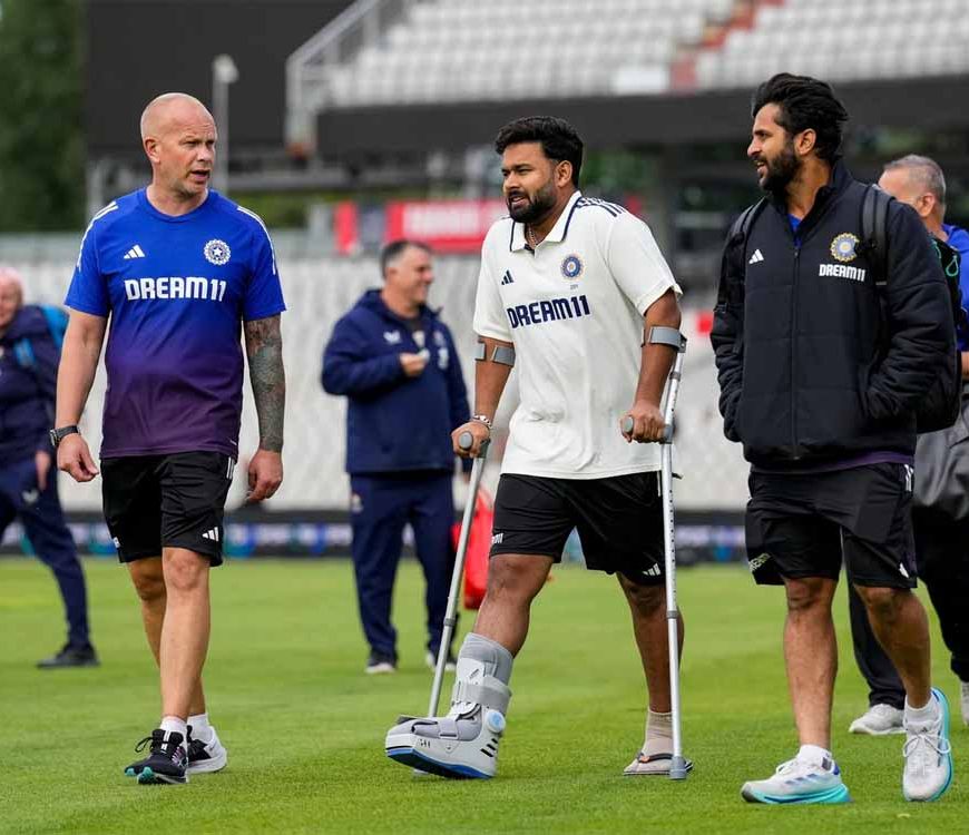 फ्रैक्चर पैर की फोटो शेयर कर भावुक हुए ऋषभ पंत, बोले- इस दर्द से नफरत है