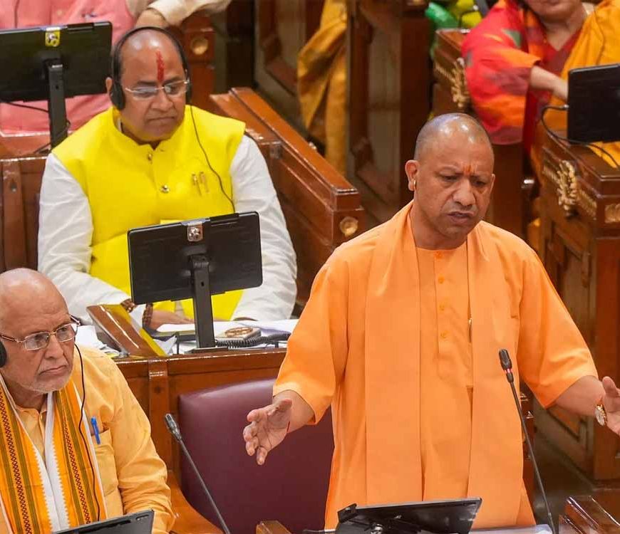 दुश्मनी छोड़िए, घर पर भोजन कराइए: माता प्रसाद को योगी की सलाह