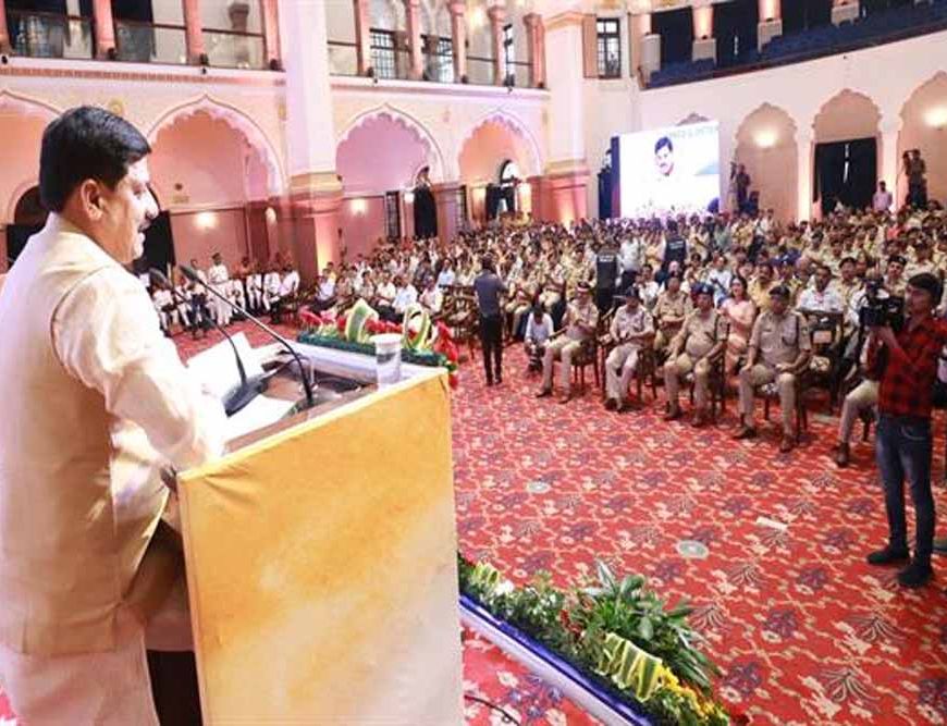 डायल-112 सेवा त्वरित प्रक्रिया और सहायता का है वादा : मुख्यमंत्री डॉ. यादव