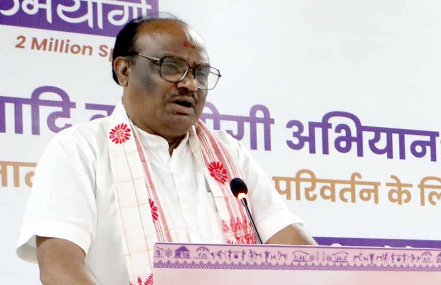 प्रधानमंत्री मोदी ने जनजातीय समाज को दिया पूरा सम्मान : केन्द्रीय जनजातीय कार्य राज्य मंत्री उइके