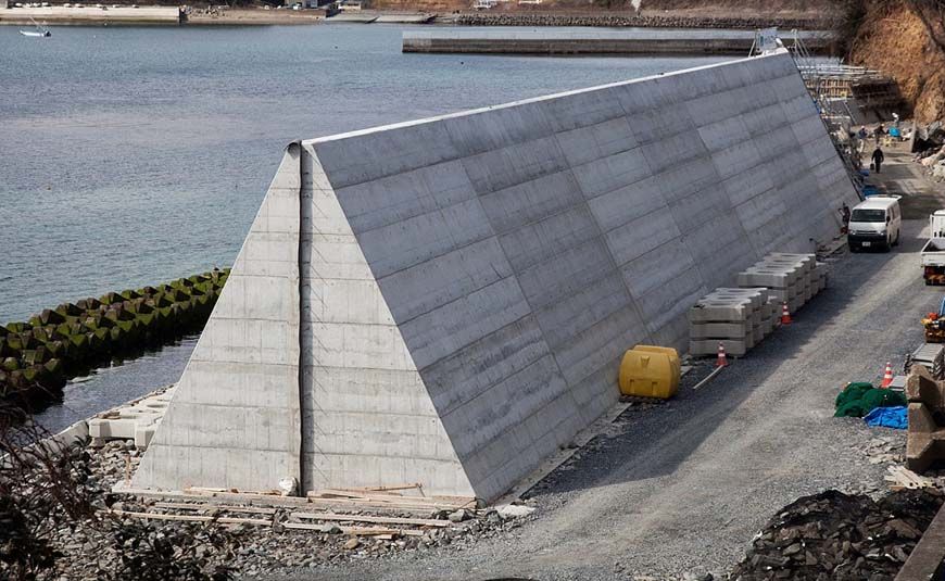 क्या समुद्री दीवारें रोक पाएंगी विनाश? जापान का सुनामी से जंग का नया तरीका