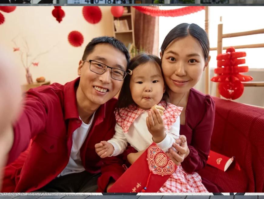 चीन में जन्म दर में गिरावट, क्या कैश सब्सिडी से बनेगा समाधान?