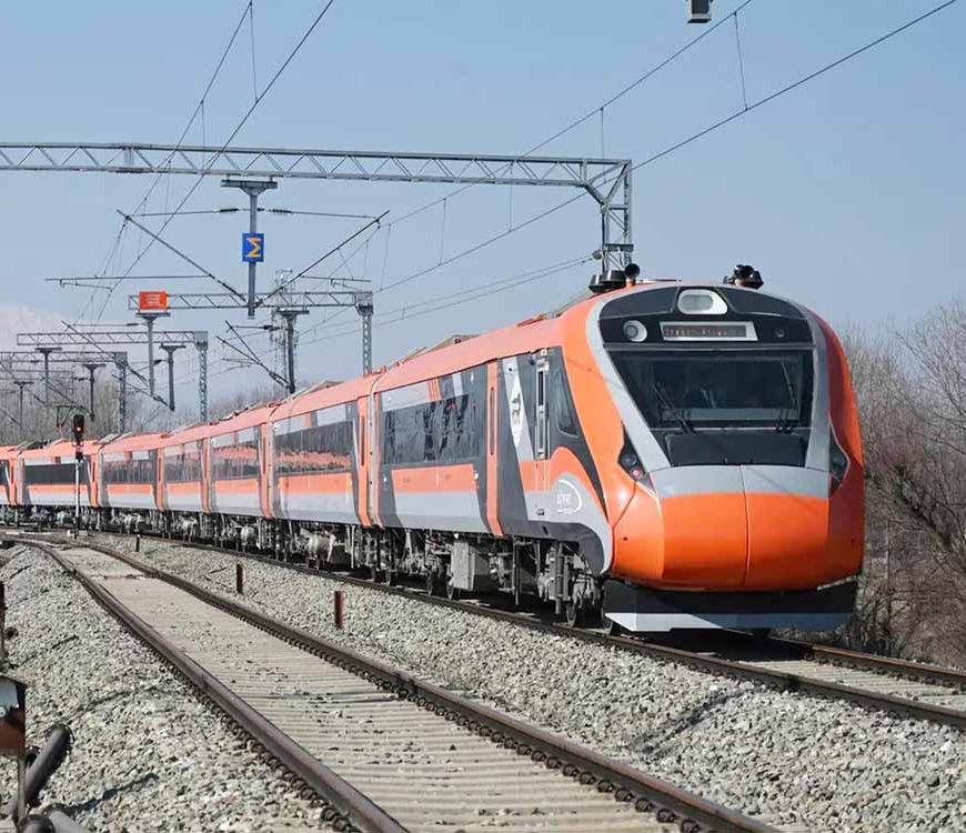 आज पटरी पर दौड़ेगी जमालपुर–हावड़ा वंदे भारत एक्सप्रेस, जानें पूरा रूट और किराया