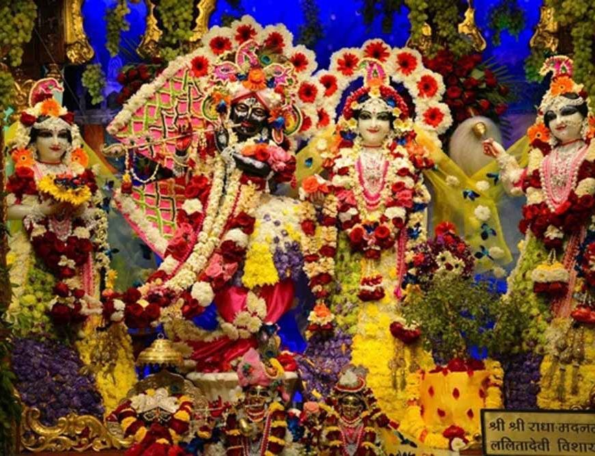 उज्जैन में जन्माष्टमी की रौनक, सांदीपनि आश्रम से इस्कॉन मंदिर तक गूंजे कान्हा के भजन