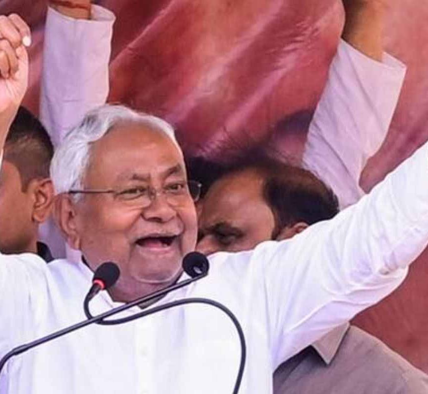 सरकारी नौकरी की पीटी का शुल्क 100 रुपये, मेन्स निशुल्क