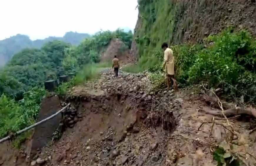 जम्मू-कश्मीर के कठुआ में बादल फटा, अब तक 6 लोगों की मौत, कई लापता