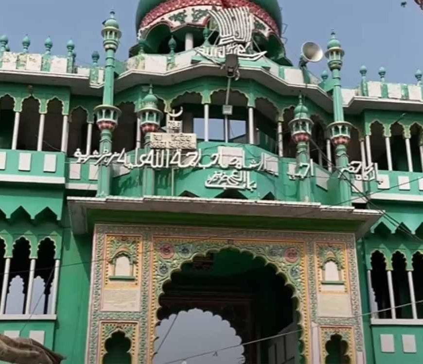 अनूठी मिसाल: दरगाह में 3 दिन तक जन्माष्टमी उत्सव, गूंजे कान्हा के भजन-कीर्तन