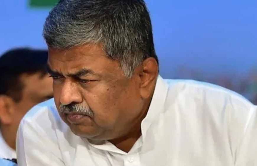 कांग्रेस नेता का विवादित बयान: PM मोदी के भाषण पर भड़के, RSS को कहा ‘भारतीय तालिबान’