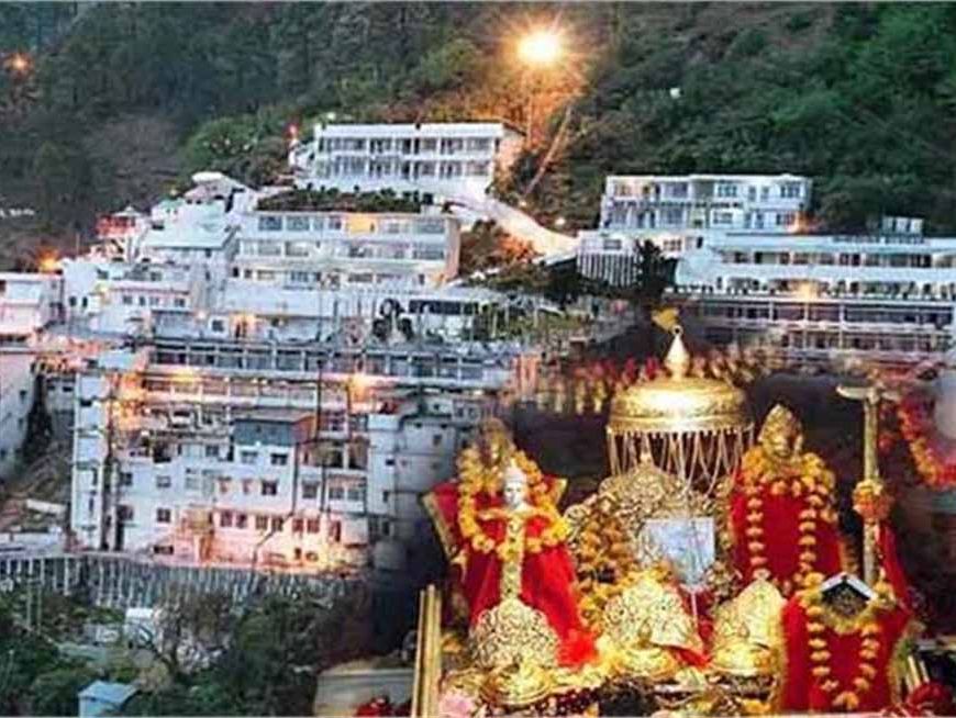 श्राइन बोर्ड ने लिया कड़ा फैसला, श्रद्धालुओं की यात्रा पर्चियों का वितरण अस्थायी रूप से दो घंटे के लिए स्थगित
