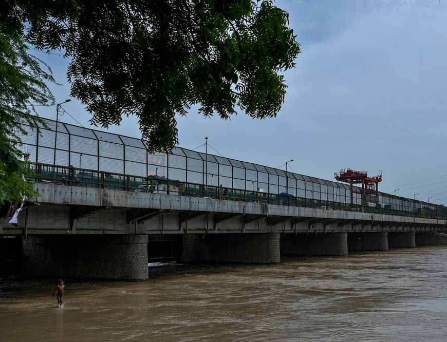 दिल्ली में बाढ़ का अलर्ट: हथिनीकुंड बैराज के सभी गेट खुले, यमुना Warning Level पार