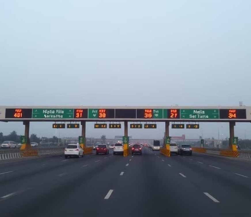 सुप्रीम कोर्ट ने नाराजगी जताई: घटिया रोड पर 150 रुपये टोल टैक्स क्यों?